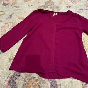 Mi Ami Small boutique blouse